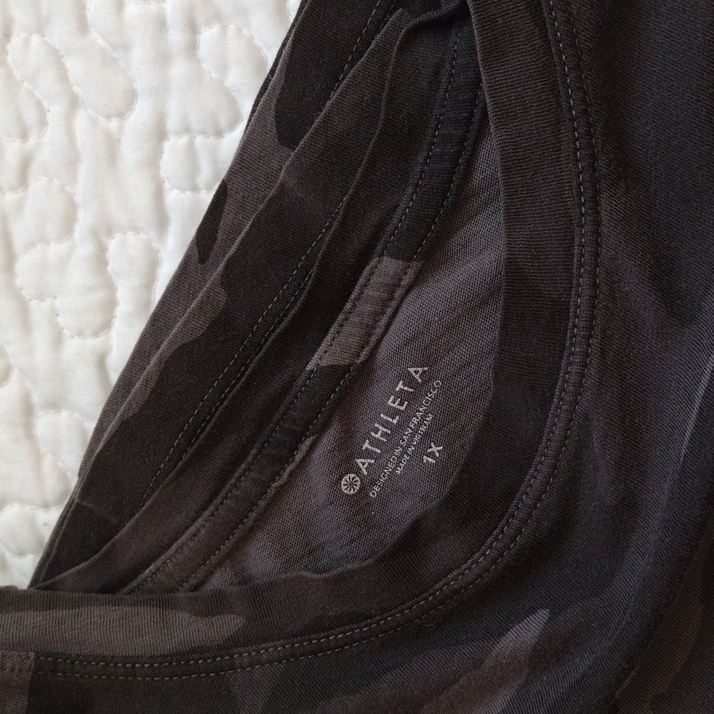 ATHLETA T Women's Size 1X - Picture 1 of 6